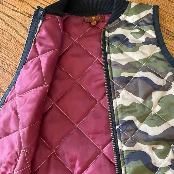 7 For All Mankind Vest 24M Quilted Camouflage Sleeveless Jacket Toddler NWOT - Picture 2 of 5